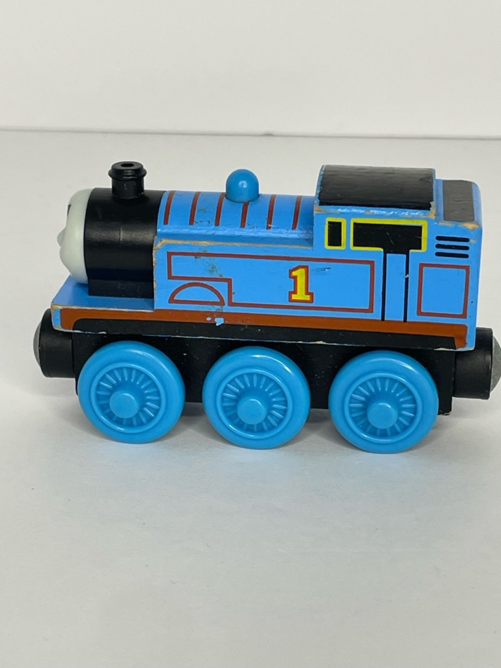 Thomas And Friends 2012 Wood Thomas and Musical Caboose Works Magetic - Picture 6 of 14